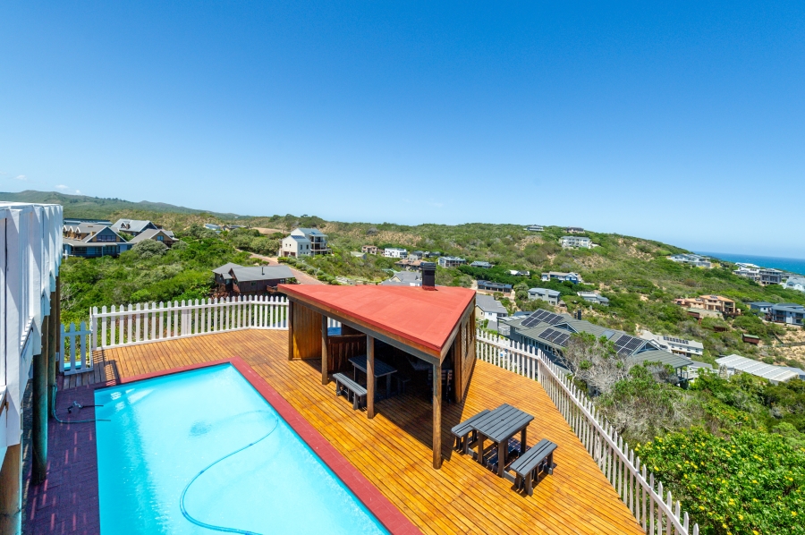 6 Bedroom Property for Sale in Cola Beach Western Cape
